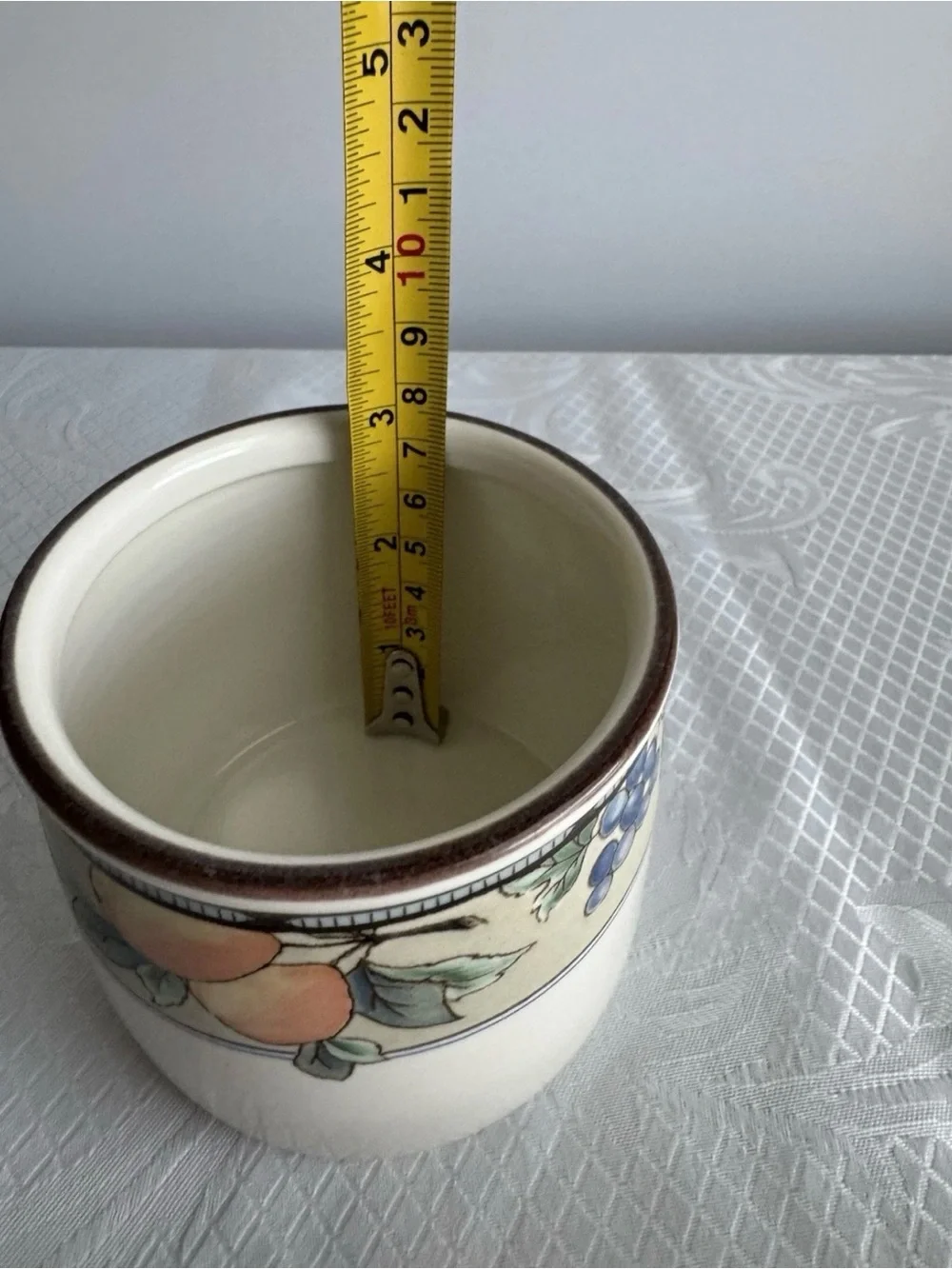 Mikasa Intaglio Garden Harvest CAC29 Mini Kitchen Canister 4.5” w/ Lid-Vintage
